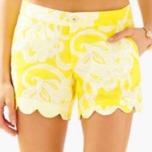 Lilly Pulitzer Yellow print Buttercup Short. Size 10